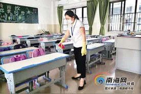 孩子戴不住口罩怎么办？手脏了是否知道清洗？看海南多所学校老师的日常工作图片