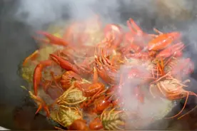 梅干菜、咸肉蒸、葱烤……新版龙虾抢“鲜”上市！今年本帮小龙虾要爆款？图片
