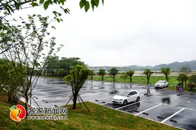 「风景独好」赣县区樱花公园东侧停车场建成投用图片