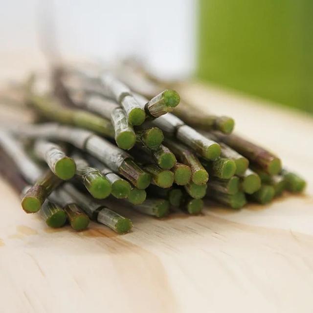 花胶石斛麦冬炖瘦肉功效 花胶石斛麦冬炖瘦肉功效与禁忌