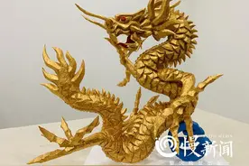 慢新闻·人物 | 泡沫雕金龙、葫芦烙荷花 公交车司机也是“雕刻大师”图片