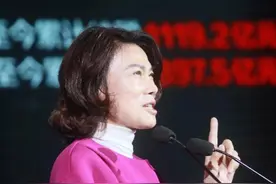 董明珠造新车进军洛阳：设母婴区能载160人，堪称路上小高铁图片
