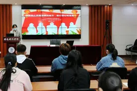 江苏南通科技职院今复学“逆行”医生上“开学第一课”图片