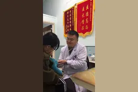 「10点直播」姜明宇医生：如何“哄”小孩吃药？图片