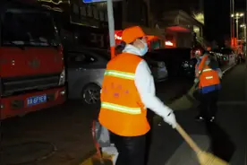 凌晨4点上岗！环卫工人的十二时辰，一把笤帚扫出城市整洁和文明图片