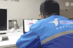 90后设计师关上PS蹬上小电驴，弃4万月薪改送外卖？最新调查：56%骑手为斜杠青年图片