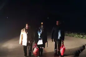 女子银行卡丢失报警求助，警方护送其回家图片
