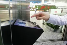 黑科技！白云机场“全息投影”交互电梯来了，按钮“飘”在空中图片