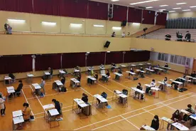 香港中学文凭考试24日正式开考 超5万名考生将首次全程戴口罩参加考试图片
