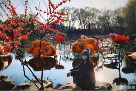 赵薇久违营业分享近照 与花灯合影意境唯美图片