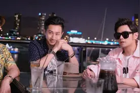 周杰伦开启魔术吸粉模式 演绎耍帅最高境界图片