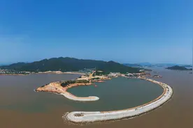 防浪堤已具备防浪效果，宁波亚帆中心海陆两域建设达成阶段性成果图片