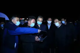 王清宪孟凡利到小珠山山林火灾一线督导扑火救援工作时强调：全力确保森林防火安全图片