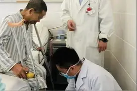 个体化选择特殊假体 娄底中心医院助力多年跛行患者重获新生图片