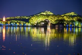 杭州：西湖夜景 璀璨依旧图片
