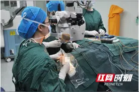 超高度近视能做白内障手术吗？听听近视2000度的她怎么说图片
