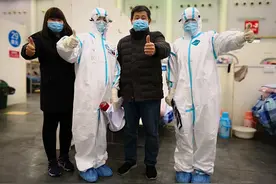 “90后”援汉护士“为爱攀登”她被赞是方舱医院的“能量天使”图片