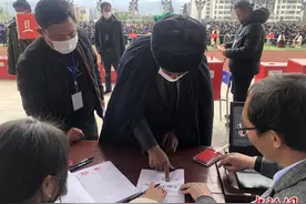 四川最大易地扶贫搬迁安置点开始分房 84户“悬崖村”居民将迁新居图片