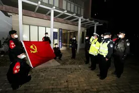 【光影】战“疫”瞬间，镜头里的他们图片