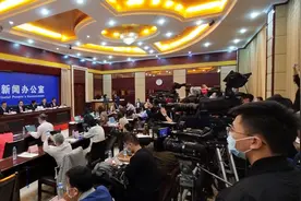 江西25个贫困县全部脱贫摘帽图片