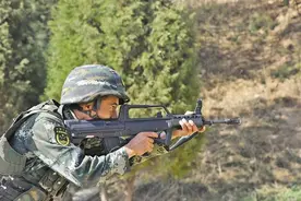 特战队员射击大比武图片