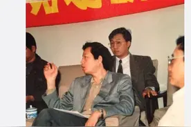 台媒曝周扬青总裁爸爸超强背景 身份特殊百亿身价图片