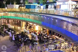 爆满！昆明文林街、南亚、同德酒吧周末座无虚席图片