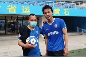 上游观察｜曾经“抗韩克法”的邓卓翔沦落中乙，盘点中国足坛那些让人唏嘘的“希望之星”图片