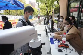 上理工拧紧“安全阀”迎来首批返校学生图片