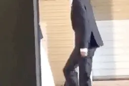 《奔跑吧》路透曝光 蔡徐坤帮baby提裙子又暖又绅士图片