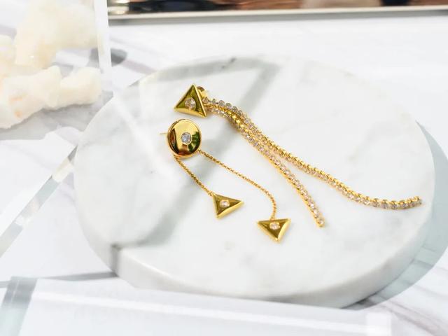 品牌上新｜|预算百元，就能买到百搭又有设计感的首饰