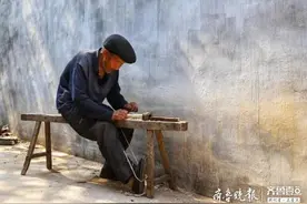 沂蒙老手艺，木匠刮锤柄图片