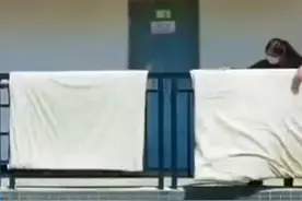30秒｜暖心！四川一高校为学生晒被子视频封面