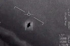 美军首次正式公布UFO视频 共三段一段拍摄于太平洋上空 飞行诡异图片