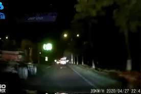 刚一出隧道，就遇“幽灵车”，吓坏司机图片