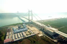 白洋长江公路大桥全线贯通，年底通车图片