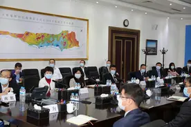 中国驻土库曼斯坦使馆与西安交大第一附属医院为在土同胞举办疫情防控知识讲座图片