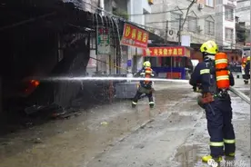 很美好！15名消防员出警归来吃早餐，好心人悄悄买单图片