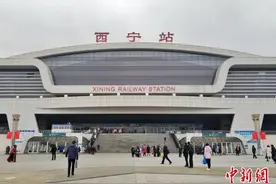 今起兰州至乌鲁木齐高铁全线实施电子客票图片