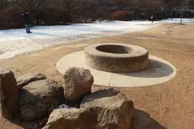 “皇井”的传说图片