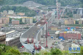 建设中的意大利热那亚新公路桥图片