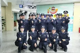 警色青春，在最美服务窗口绽放——记威远县公安局出入境管理大队党支部图片