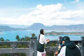 破解扎堆游难题：文明旅游，守护健康图片