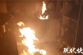 迷之操作！煤气罐呲呲漏气，女子竟点打火机查看图片