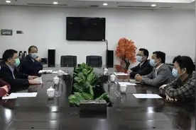 广州市侨联党组书记赴高校调研基层侨联组织建设情况图片