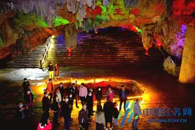 竹林漂流、地下河探险受青睐图片