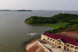 警用无人机+红外热成像，鄱阳湖水域巡逻执法再添科技利器图片