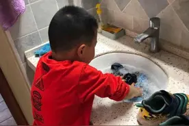 劳动的孩子最可爱，天心幼儿园萌娃做家务迎节日图片