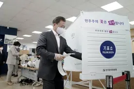 长庚：韩国产业布局，文在寅不得不“硬核”抗疫的苦衷图片