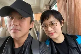 又皮了！邓超躲卫生间把孙俪吓到头发竖起图片